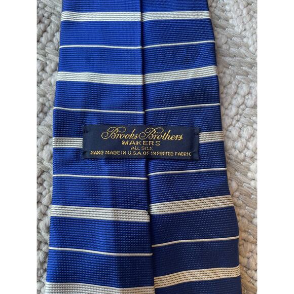 Brooks Brothers Makers 100% Silk‎ Blue & White Horizontal Striped Neck Tie 3.75” - Picture 4 of 4